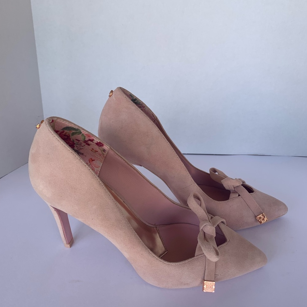 Ted Baker London Gewell Pink Suede Bow Heel Pumps Size 9 - Picture 4 of 15